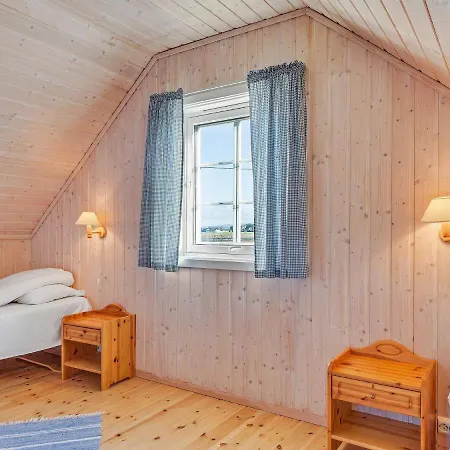 6 Person In Brekstad-by Traum Brekstad