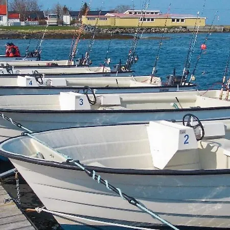 6 Person In Brekstad-by Traum